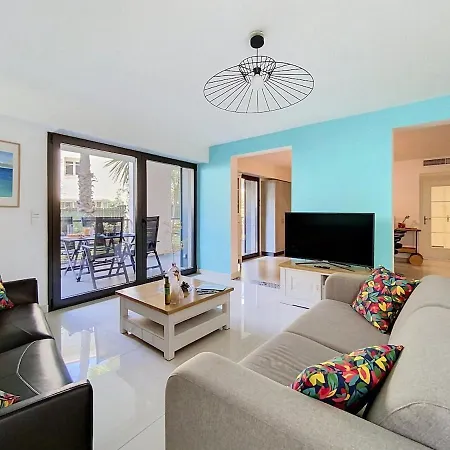 Bay Side Adresse D'exception En Bord De * Antibes