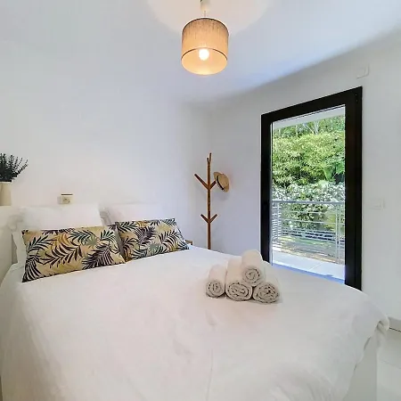 Bay Side Adresse D'exception En Bord De * Antibes
